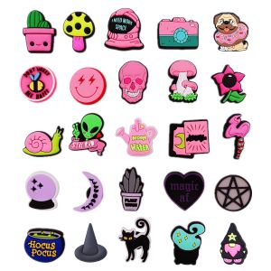 Accesorios de piezas de zapatos L Kawaii Animal Hocus Pocus Charms aptos para Croc Pins Divertido Rosa Bruja Perro Rana Seta Decoración Grils Boys Am1X8