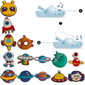 Schoen Onderdelen Accessoires Patroon Bedel Voor Clog Jibbitz Bubble Slides Sandalen Pvc Decoraties Kerstmis Verjaardagscadeau Feestartikelen Spa Otgxb