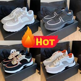 Designer-Turnschuhe, Kalbsleder, Kleidschuhe, Herren, Damen, Vintage-Wildleder, Trainer, reflektierender Sneaker, Herren-Plateauschuh, Cnel, weißes Wildleder, Marineblau, Luxus-Leder-Trainer für Damen