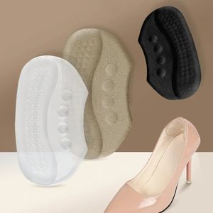 Pièces de chaussures Accessoires Éponge Coussinets de talon Patch adhésif pour soulager la douleur Talons hauts Chaussures Autocollant Soins des pieds Doublure Poignées Semelle Coussin Insert Pad 230807