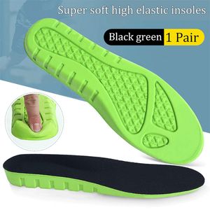 Pièces de chaussures Accessoires Semelles de sport Pu Chaussures souples plus épaisses Homme Femmes Semelle surélevée Déodorant Coussin respirant Coussin de course pour pieds 230826