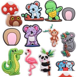 Schoenonderdelen accessoires Groothandel 100 stcs PVC Kawaii oren Koala Turtle Dinosaur Flame Bird Panda Monkey Mushroom Charms Decoraties Fo Dhml2