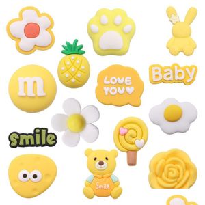 Accesorios de piezas de zapatos al por mayor 100 unids PVC Amarillo Chocolate Conejo Oso Flor Candy Charms Fit Pulseras Sandalias Zapatos Decoración DH3JG