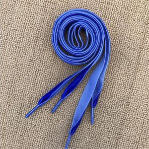 Pièces de chaussures Fashion Casual 100/120 cm Velvet Surface Shoelaces for Women Men Black Blanc Bleu Bleu Colorful Correttes Chaussures Lacets