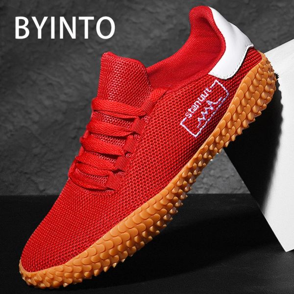 Zapatos 2021 Hombres Tenis zapatos Ligables Moda de malla transpirable Moderización Nonslip Women Sneakers Gym Red Sports Trainers Tenis Masculino Feminino