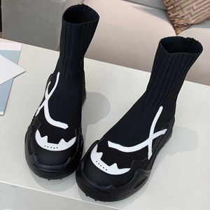Chaussures 2021 Sumou Casual Shoes chaussettes Bottes Stretch Treat Dames Designer Top Quality Classic All Match Plateforme Shoess Women Street Outdoor Sneakers