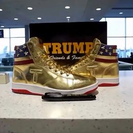 Chaussures 2024 Nouvelles chaussures Trump Basketball Never Addition Sneaker Casual Tennis Womens Flat Designer Hot Trumps Gold Mens Run Sport Trainer Shoe Gift with Box