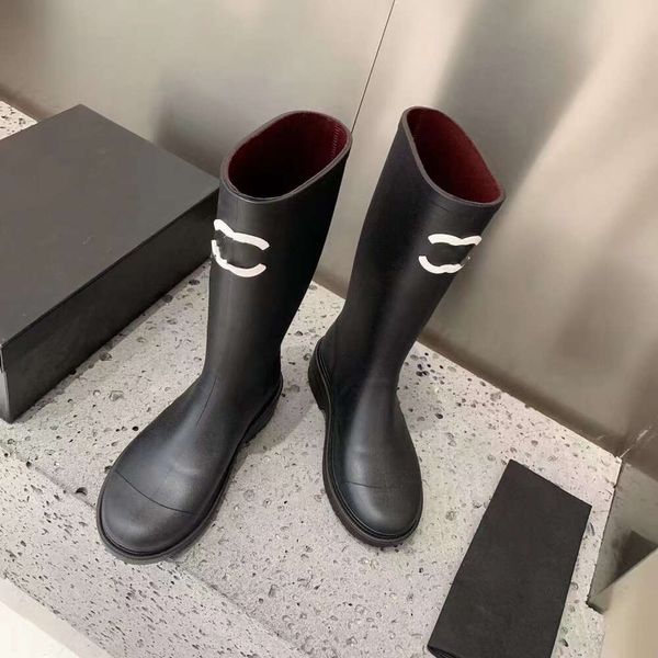 Chaussures bottes longues du genou pluie pour femmes en haute version rouge doublure intérieure tube moyen caoutchouc semelles épaisses augmente hauteur étanche