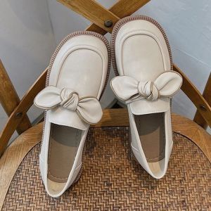 Chaussures Bow Knot Low Platform Loafers Femmes Pu Leather Chunky Lolita Flat Robe Shoes Girl Cute Mary Jane Chaussures Printemps Summer Flats 2022