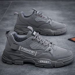 Chaussures respirant hommes Nouvelle mode sneaker extérieur pour mâle sport décontracté coulant tennis poids confortable comtable