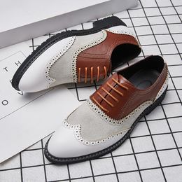 Zapatos brogue clásico para hombres británicos pug faux gamera de gamuza puntiagudo