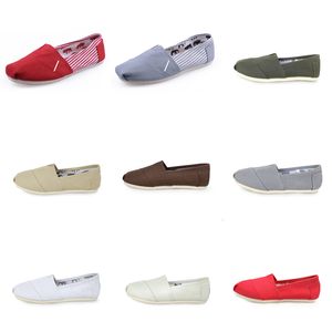 Zapatos Mujeres casuales 2024 Diseñadores Men zapatillas de deporte blanco Blanco rosa azul Gai Mens Papiladores de deportes al aire libre 68541650 957 Wo S Wos 637 S S S S S