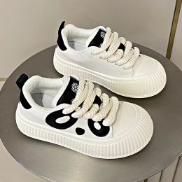 Chaussures mignonnes panda sneaky calley pour femmes de créateurs de femmes chaussures vulcanisées filles mode chaussures décontractées petites chaussures blanches femelles