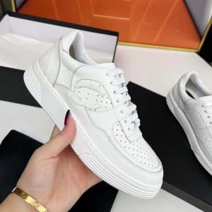 Chaussures Designer Casual Calfskin Sneakers Femme Fashion Fashion Trainers Imprimé Denim ing Leather Femme Trainer 34925