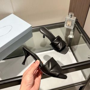 chaussures Designer Sandales Sandales pour femmes Talons de luxe Sliders Cuir Luxur