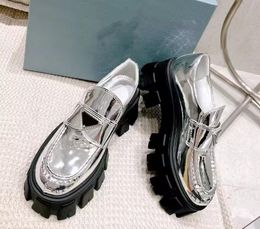 Chaussures Designer Sneakers Casual Sales Volume Plateforme en daim noir triple blanc rose rose arc-en-ciel Femmes extérieurs Trainers avec boîte