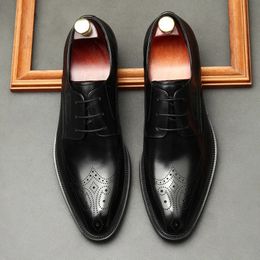 Vestido de zapatos hombres clásicos de negocios genuinos cuero oxford