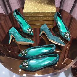 Chaussures Habille pour femmes 877 Mariage en cristal en dentelle de haute qualité 2024 Pumps à talons à talons à talons