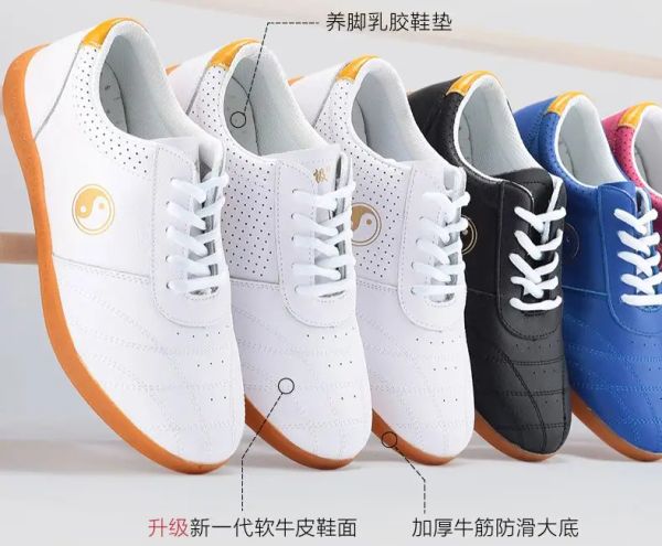 Chaussures EU34 ~ EU46 Kidsadult Cowhide Tai Chi Kung Fu baskets wushu taijiquan chaussures arts martiaux chaussures blanc / noir / bleu / rose hq0029