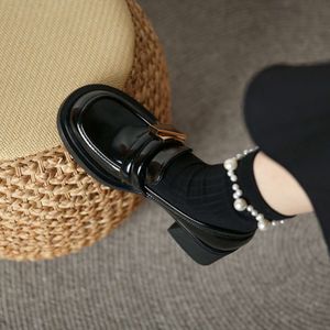 Chaussures pour femmes 2023 mots de plate-forme dames chaussures d'été noir en cuir normal décontracté avec talons moyens populaires 39 mode a