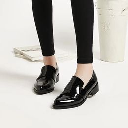 Zapatos para mujer con punta estrecha, calzado de verano para mujer, mocasines negros elegantes de tacón bajo, estilo Formal coreano, punto elegante, último 240110