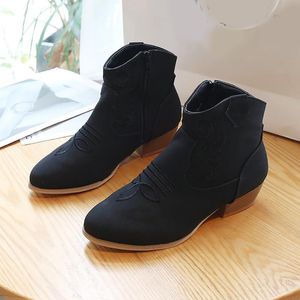 Zapatos Botas gruesas de piel para mujer, botines con tacones puntiagudos, cortos para mujer 2023 Ty1983 3998