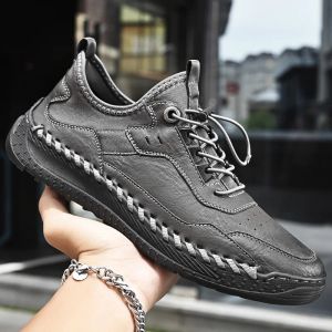 Chaussures à la main en cuir fait Hommes décontractés Chaussures hommes baskets conduisant des mots de chaussures en cuir mascules Chaussures Vente chaude Moccasins outils chaussures chaussures