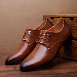 Zapatos Hot 2022 Men Business Formal Dress Shoes Oxford Men Pu Cuero zapatos Laceup Toe Style British Men zapatos Marrón Negro