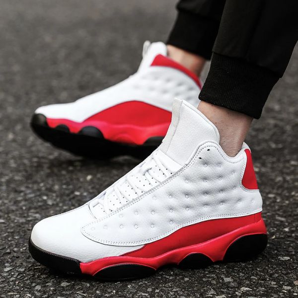 Chaussures Hot Sell Hightop Couple's Breathable Basketball Chaussures Men de basket-ball de rue Sneakers de basket-ball Zapatillas de Baloncesto Mentille extérieure