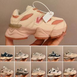 Schoenen Kinderen Running Top Joe Freshgoods Infant Sneaker Suede R Designer Penny Cookie Pink Baby Shower Blue Sea Salt Outdoor Trai