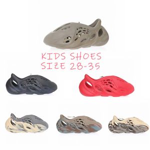 Chaussures enfants Slide Runner Tainers mousse pantoufle bébé garçons filles pantoufles de créateur chaussure noire baskets pour jeunes ToddleChildren Kid nourrissons