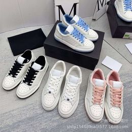 Chaussures Petites produits féminins Panda parfumés 23 Spring New Flat Bottom Casual Sports Board C Simple Colored Small White