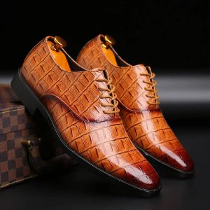 Schoenen luxe herenjurk leer schoenen plus maat 3848 kantup business casual lederen schoenen mannen formele bruiloft flat schoenen 2021