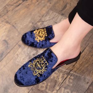 Chaussures Men Half Shoes Royal Style Men Mules Slippers Velvet brodery Bee Match Modèles Marques de chaussures Casual Shoes Blue Zapatos Hombre