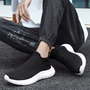 Schoenen mannen luie schoenen lente mesh adem lichtgewicht loafers casual sport buiten anti slip wandelschoenen heren sneakers gratis verzending