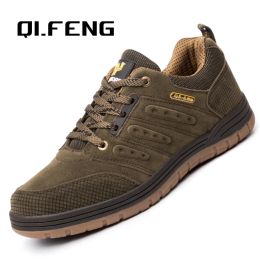 Chaussures Men Outdoor Chaussures plates décontractées Classic Style Randonnées Chaussures Portez Résister Antiskide Marcher les chaussures de jean masculin d'âge moyen Hiver