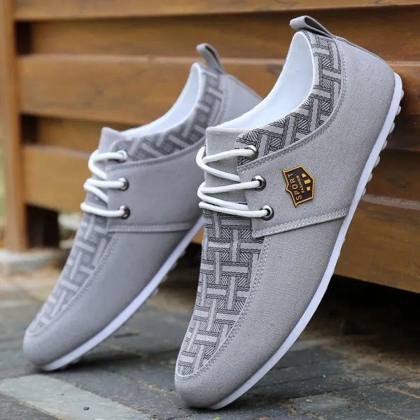 Chaussures Chaussures hommes 2020 Spring Automne Imitation décontractée Chaussures plates en cuir Laceup Low Top Male Sneakers Tenis Masculino Adulto Chaussures