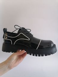 Chaussures hommes chaussures mignon homme noir semelle mâle concepteur Sneaker hauteur augmentant 240311
