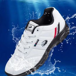Schoenen Nieuwe waterdichte golfschoenen comfortabele golf sneakers voor mannen Big Size 3946 Anti Slip Walking Shoes Luxury Walking Sneakers