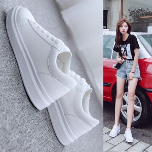 chaussures nouvelles femmes baskets décontractées chaussures de haute qualité femme plats printemps automne lowtop modes d'étudiant filles chaussures blanches chaussures dames chaussures