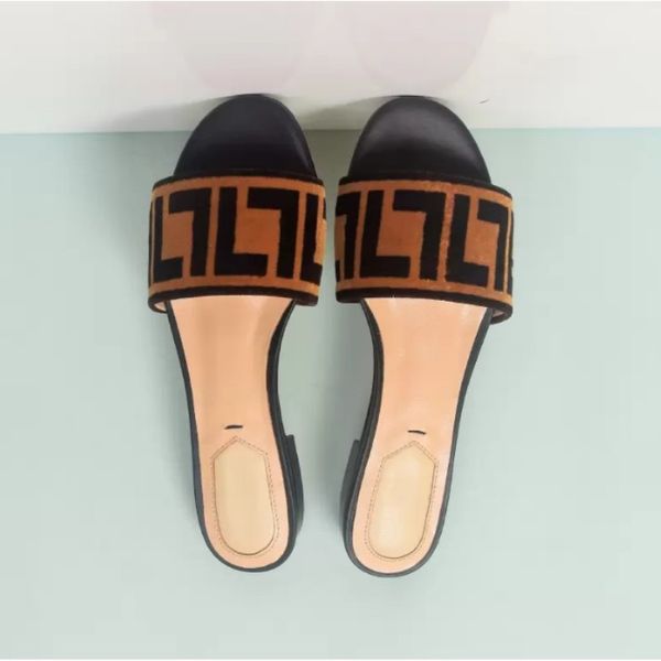 Zapatos de calidad Brown Zucca Velvet Slide mulas Sandalias para mujer zapatillas planas Slip On zapatos planos sandalia punta abierta diseñadores de lujo diapositivas zapatilla fábrica calzado43