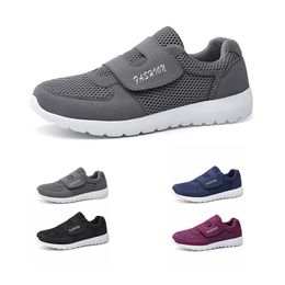 Chaussures coulant 2024 pour femmes hommes respirant des entraîneurs sportifs pour hommes colorés couleur 72 baskets de mode taille 22 s