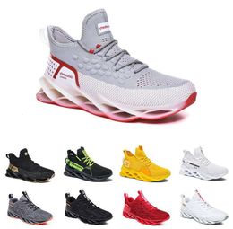 Chaussures Running Men Triple Women Black Blanc Red Lemen Green Gree Grey Grey Mens Trainers Sports Sneakers Soixante-Deux 36-45