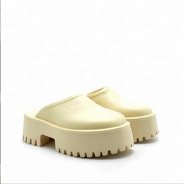 Chaussures pantoufles printemps automne plat semelle épaisse bout rond femmes solide paresseux sandales vacances loisirs plate-forme plage diapositives