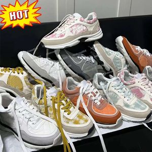 Chaussures Sneaker Baskets Daim Femmes Top Qualité Designers Casual Couleur Correspondant Muffin Semelle Épaisse Plate-Forme Basse Taille 35-40 Gym Run