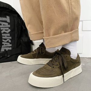 Schoenen lente 2022 Nieuwe mannen platform sneakers mode ronde teen veter mannelijke schoenen casual sport platte Koreaanse student gevulkaniseerde schoenen