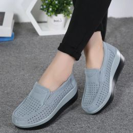 Schoenen voorjaarsplatform vrouwen schoenen flats sneakers suede lederen vrouwen casual schoenen glijden op flats hakken klimplanten mocassins