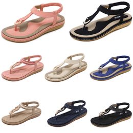 Chaussures Summer 2024 Femmes Sandales Bas talons Mesh Surface Loisure Mom Noir blanc Grande taille 35-42 J22 G 55