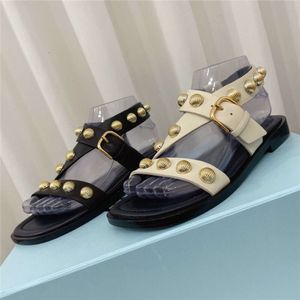Chaussures d'été bohème à rivets en métal, sandales à fond plat
