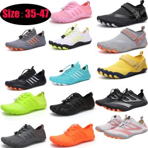 Chaussures Swim Beach Water Shoes Nonslip Barefoot Aqua Chaussures Sneakes de section masculines séchées